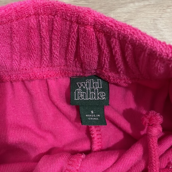 Y2K Pink Terry Cloth Shorts . - Picture 2 of 3